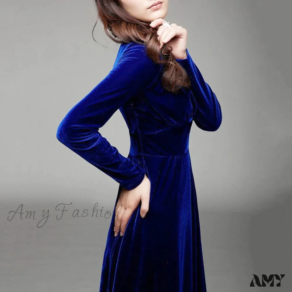 Amy Fashion - V Neck Pleated Velvet Banquet Maxi Dress