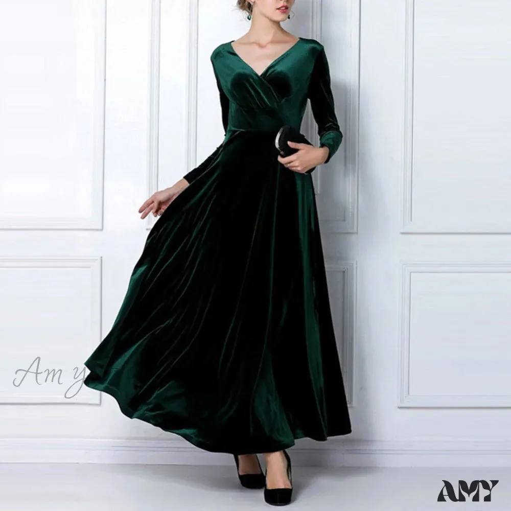 Amy Fashion - V Neck Pleated Velvet Banquet Maxi Dress