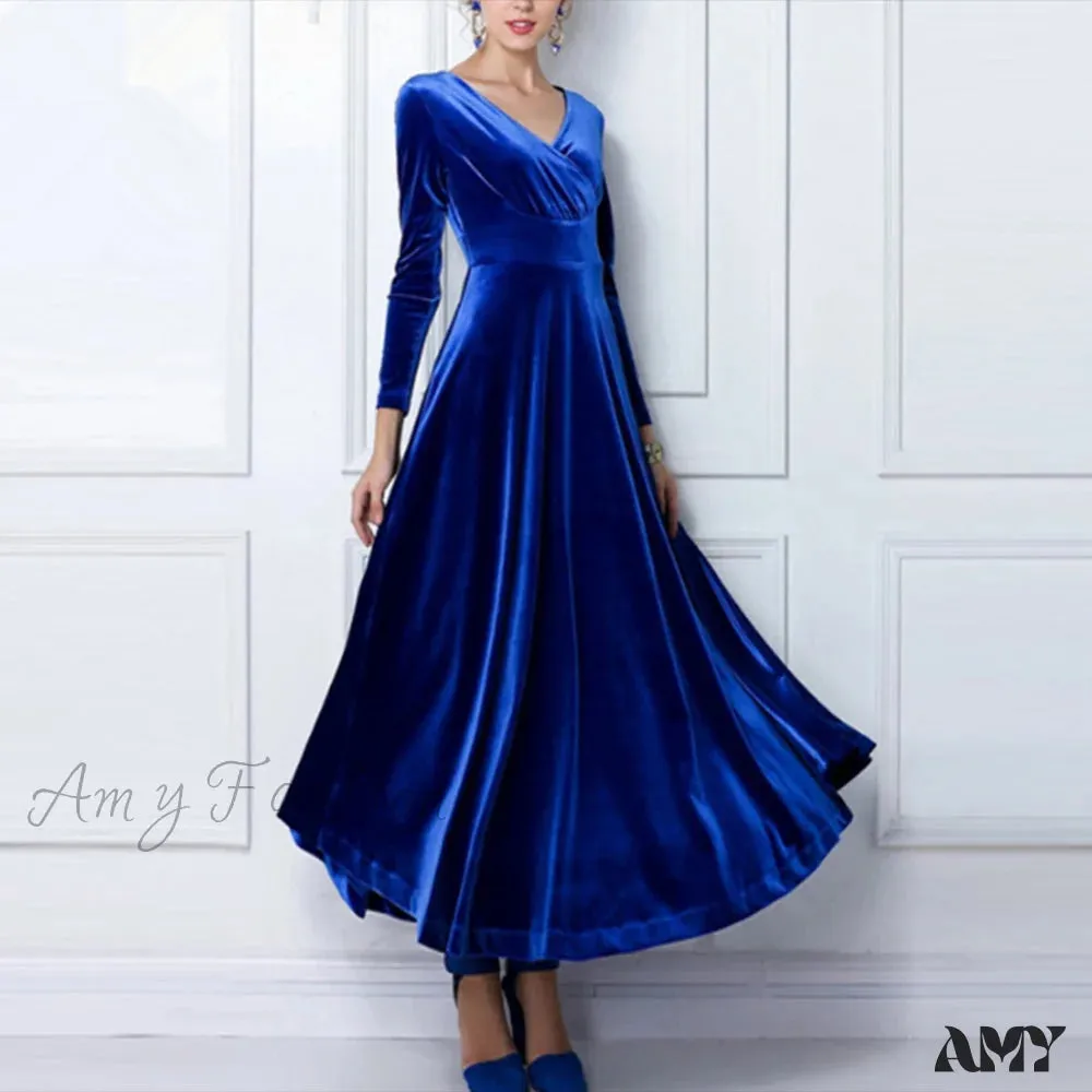 Amy Fashion - V Neck Pleated Velvet Banquet Maxi Dress