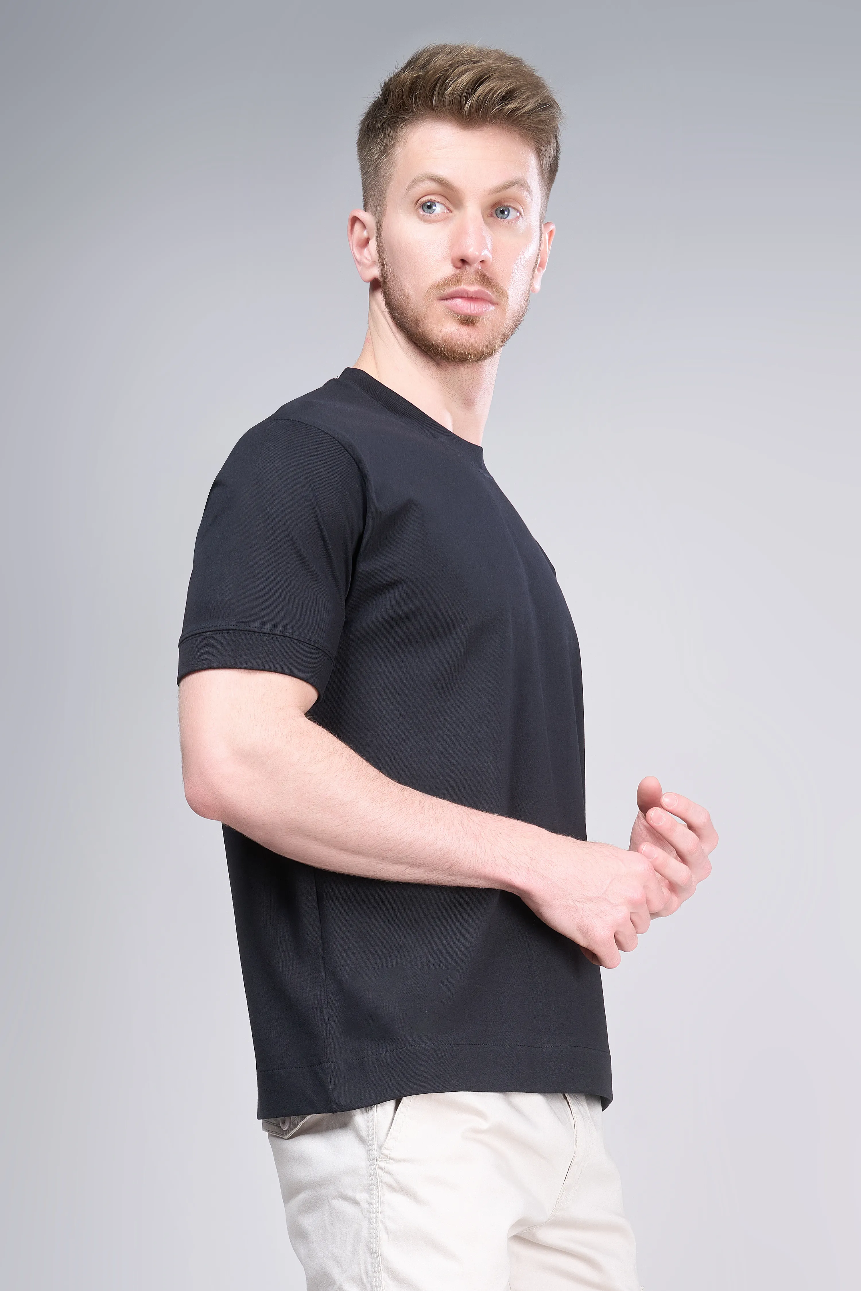 Black - Oversized drop shoulder