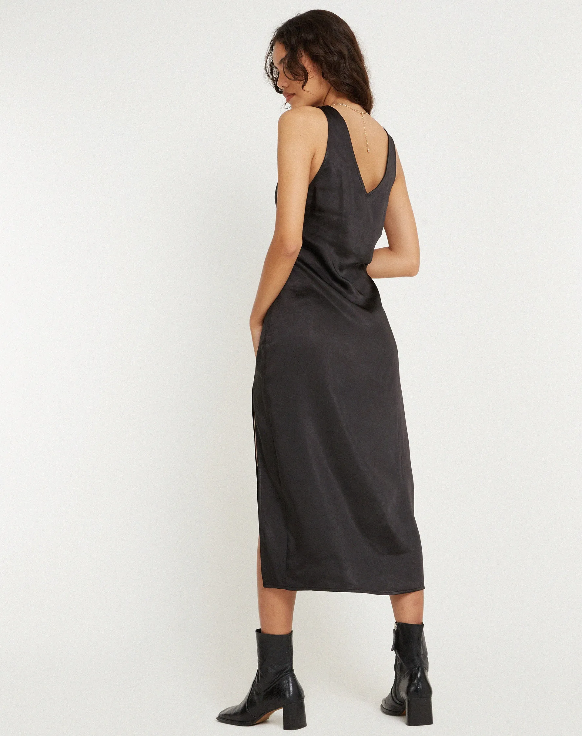 Damora Midi Dress in Satin Black