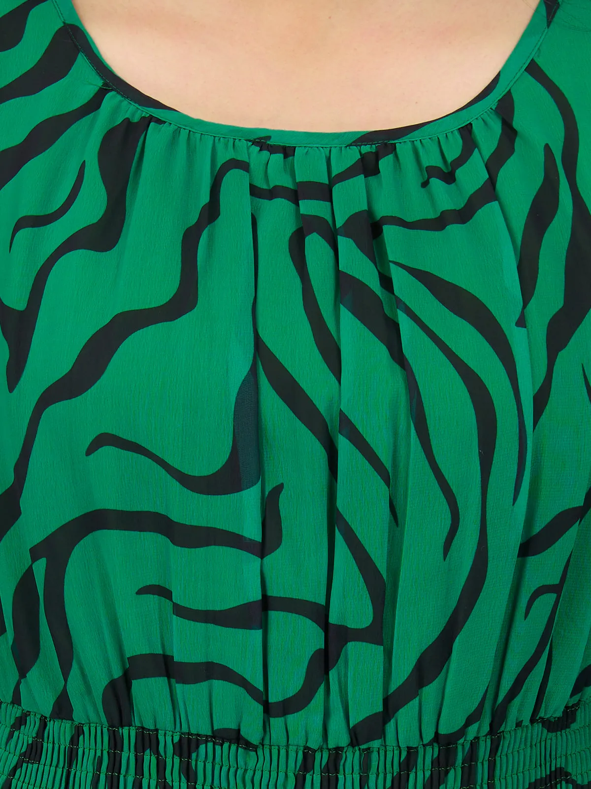 Green and Black Abstract Print Dress (GBKU5239)