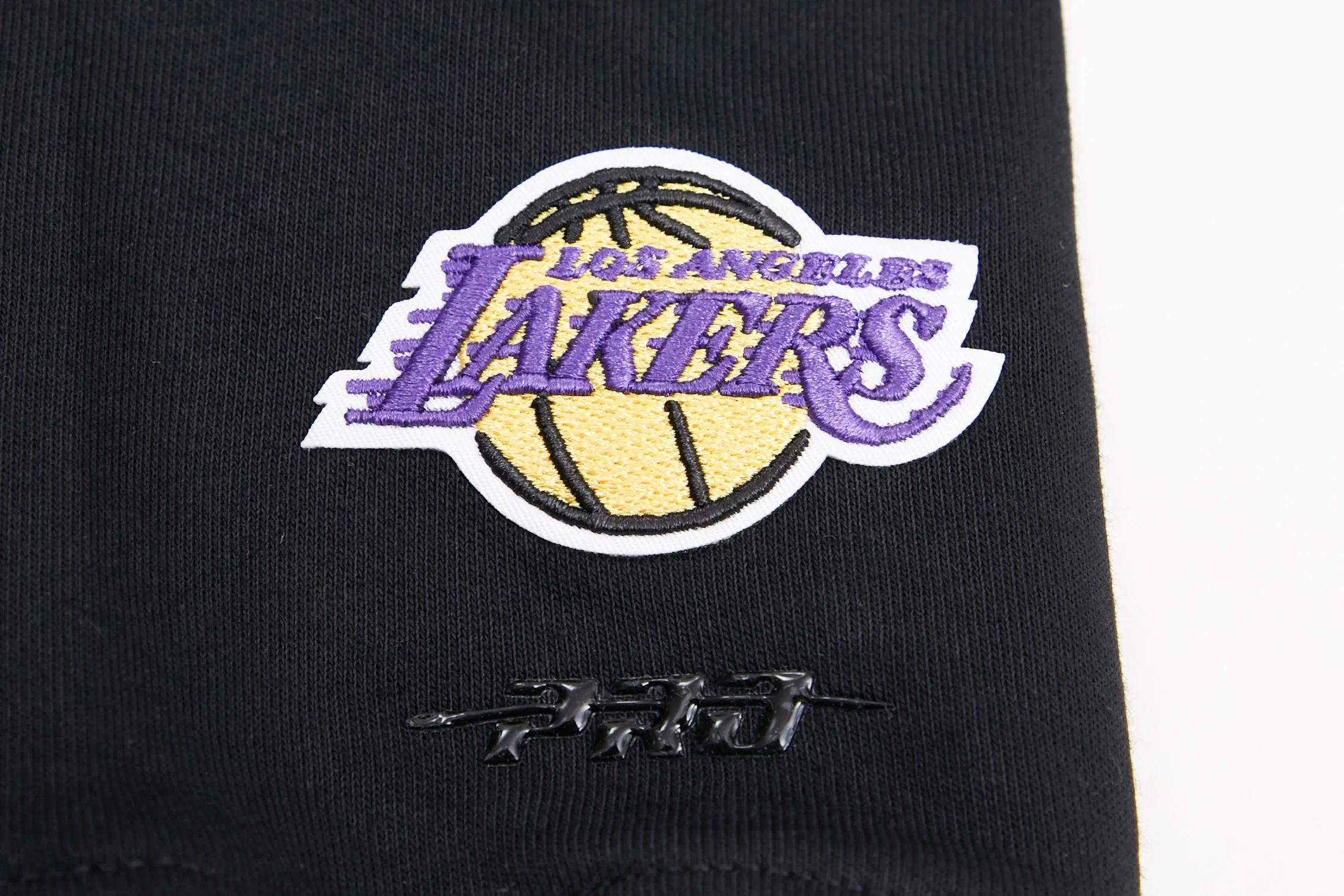 NBA LOS ANGELES LAKERS MASHUP WOMEN'S RIB CROPPED PO HOODIE (BLACK/PURPLE)