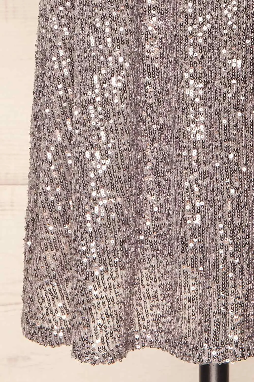 Singapour Silver | Short Sequin Dress w/ High Neck